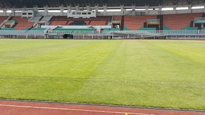 Stadion Pakansari Siap Gelar Laga Liga 1, Perawatan Rumput Dimaksimalkan