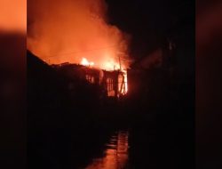 Diduga Korsleting Listrik, 7 Rumah Terbakar di Kadudampit Sukabumi, Kerugian Capai Ratusan Juta
