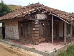 Lansia 74 Tahun di Caringin Sukabumi Bertahan di Rumah Reyot, Bantuan Rutilahu Tak Kunjung Datang
