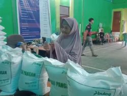9.944 KPM di Kecamatan Simpenan Terima Bantuan Beras 30 Kilogram