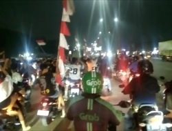 Euforia Kemenangan Timnas, Suporter Cileungsi Tumpah Ke Jalan