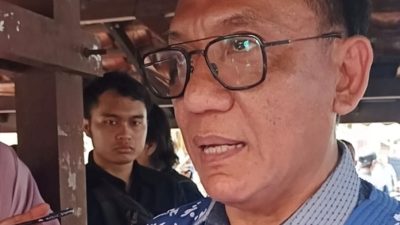 Wakil Wali Kota Yogyakarta, Wawan Harmawan, memberikan keterangan kepada awak media usai menghadiri pembukaan SMEXPO 2026 di Pasar Ngasem, Yogyakarta, Jumat (2/10/2026). (Foto : Edwin Suwandana)