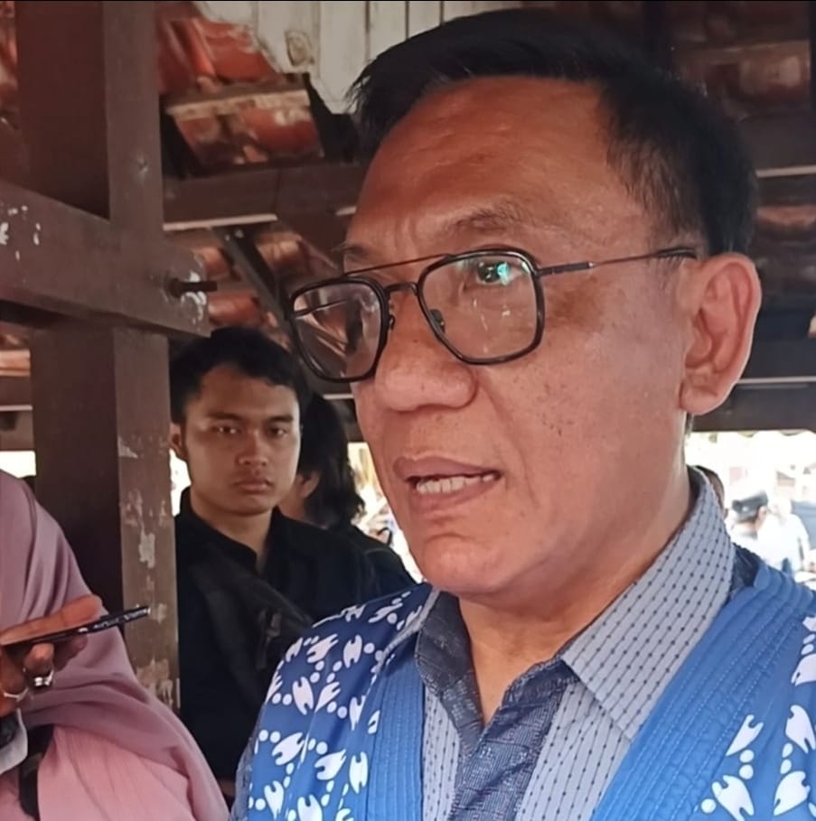 Wakil Wali Kota Yogyakarta, Wawan Harmawan, memberikan keterangan kepada awak media usai menghadiri pembukaan SMEXPO 2026 di Pasar Ngasem, Yogyakarta, Jumat (2/10/2026). (Foto : Edwin Suwandana)