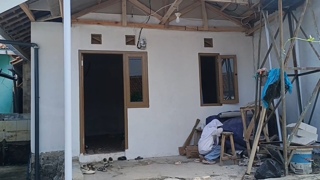 Gotong Royong Warga, Rumah Korban Kebakaran di Cimahi Girang Sukabumi Kembali Berdiri